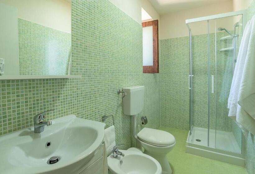 פנסיון Affittacamere Mauto