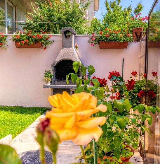 بنسيون Casa Helena