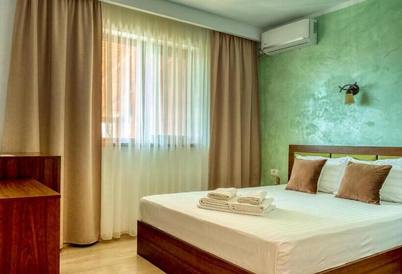 بنسيون Casa Helena