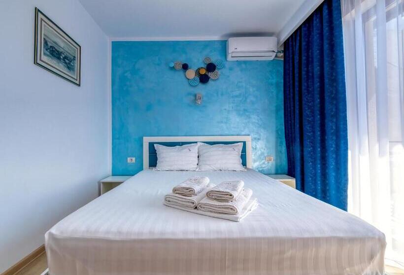 بنسيون Casa Helena