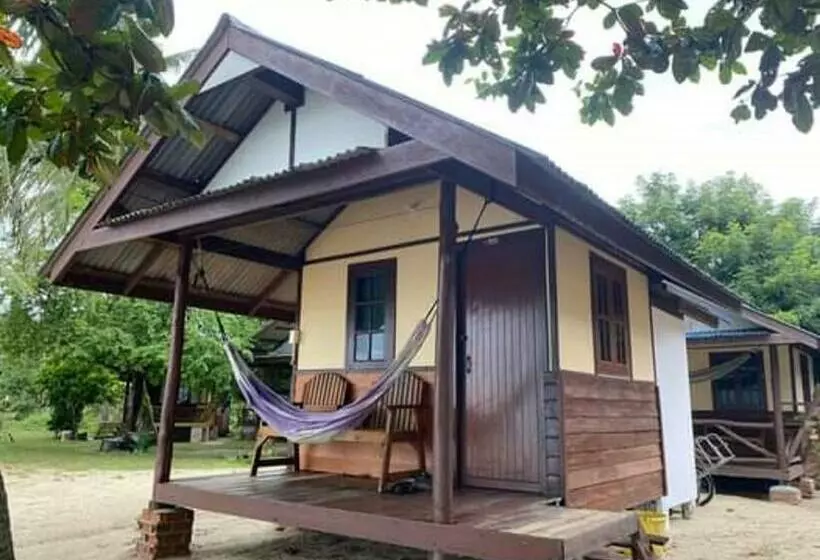 Majatalo Pinks Bungalow