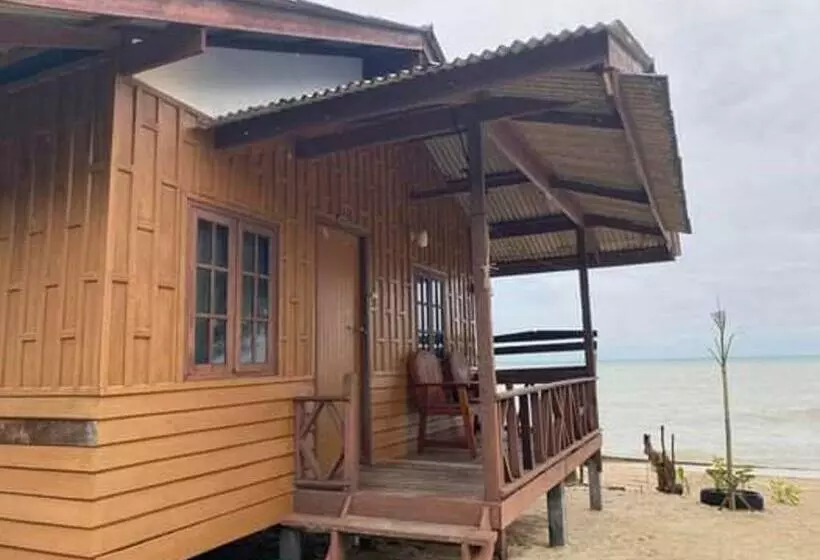 Majatalo Pinks Bungalow