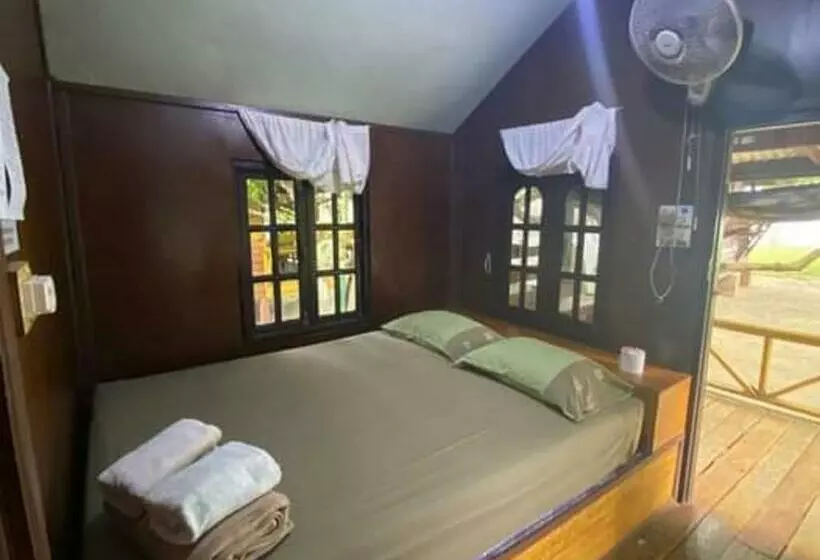 Majatalo Pinks Bungalow