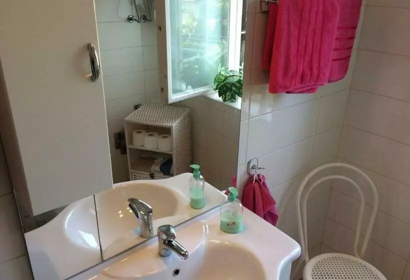 پانسیون Rooms And Apartment Lia