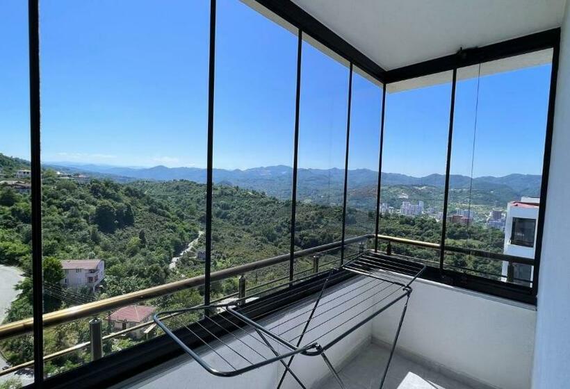 Site Içerisinde Deniz Manzaralı Ve Sahile Yakın Otopark Sorunu Bulunmayan Kiralık Daire