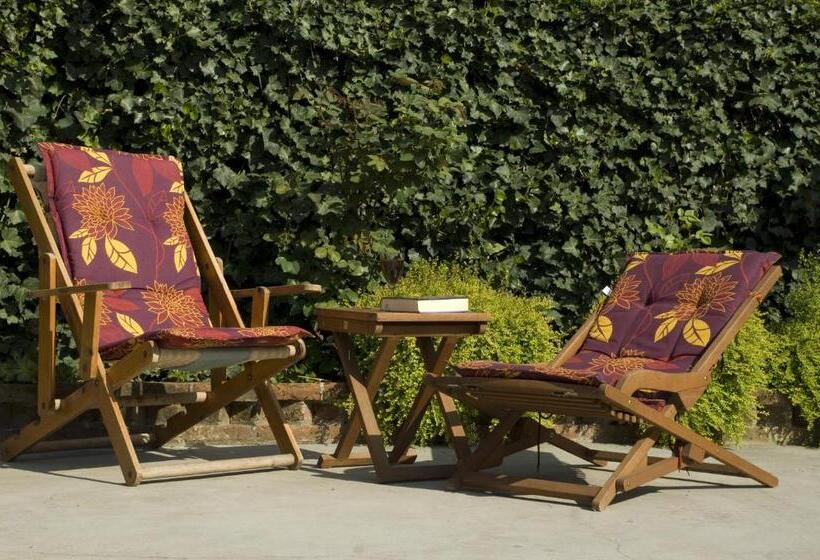 مبيت وإفطار Il Cortile Della Nonna