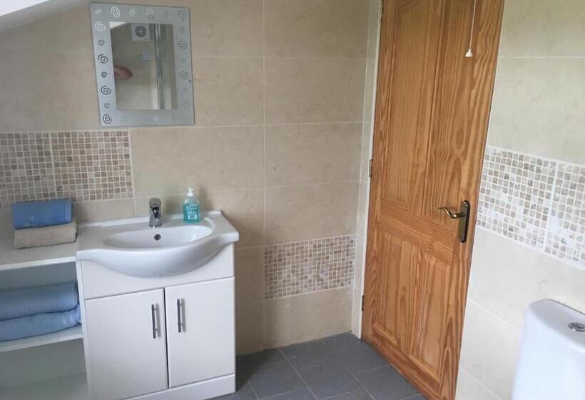 민박 Maghera House