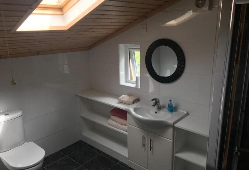 민박 Maghera House