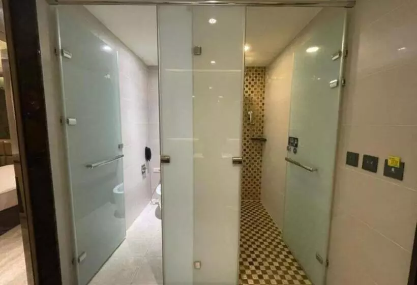 Guide Hotel Taichung Ziyou