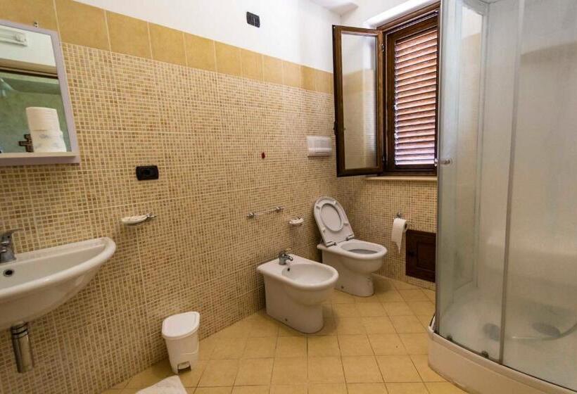 فندق Agriturismo L Antico Carro