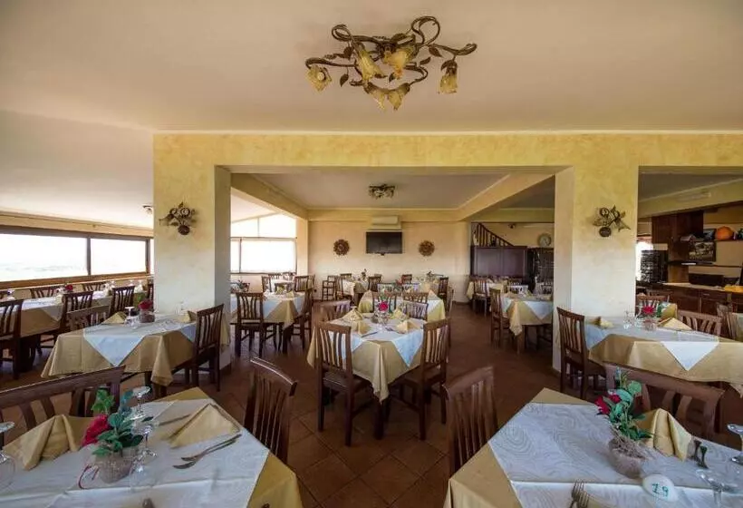 Hotelli Agriturismo L Antico Carro