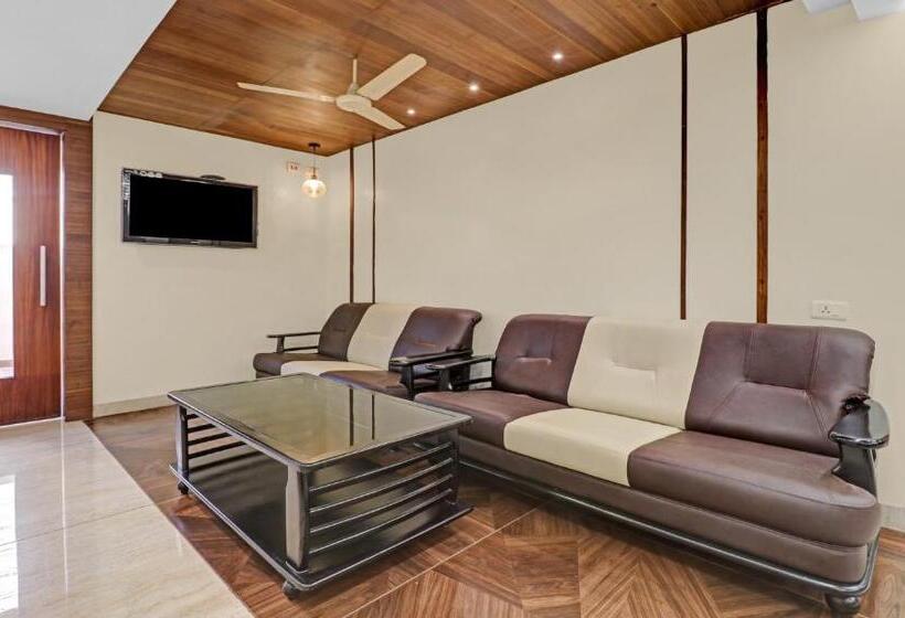 Itsy Hotels G Square