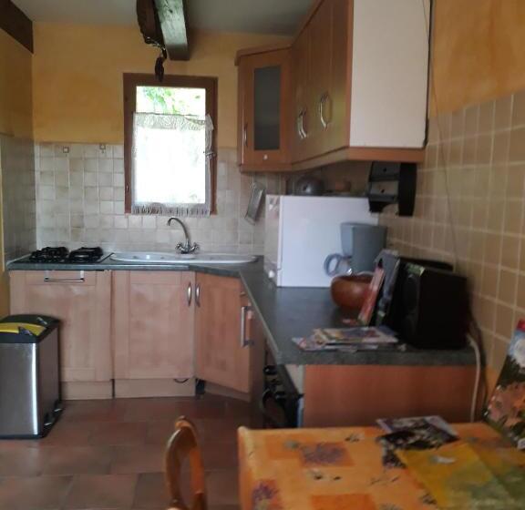 Отель Le Vieux Mas Du Domaine De Pontet Fronzele