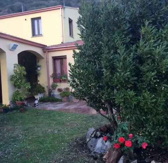 Hotelli Sa Perda Lada
