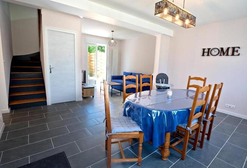 Maison De Ville Avec 3 Chambres Et Grand Terrain