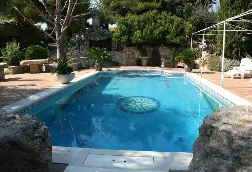 ペンション El Recer