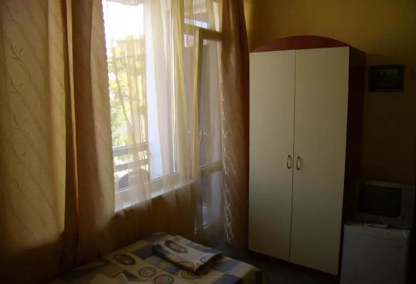 ペンション Guest Rooms Kotvаta