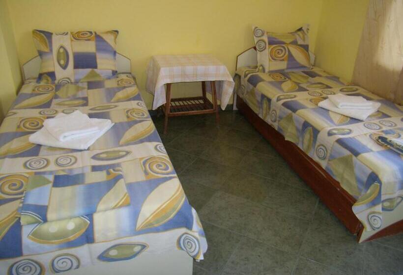 بنسيون Guest Rooms Kotvаta