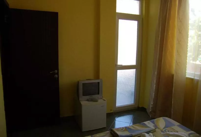 ペンション Guest Rooms Kotvаta