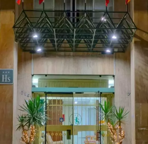 ペンション Hostal Solari