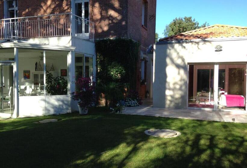 פנסיון La Chambre Colbert