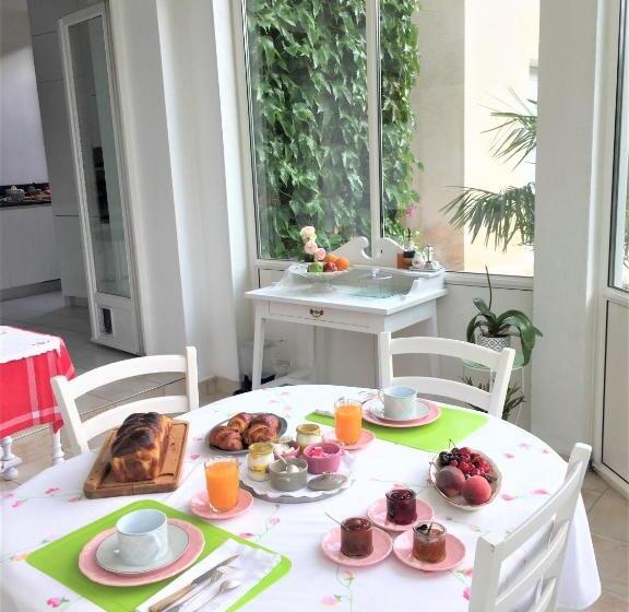 פנסיון La Chambre Colbert