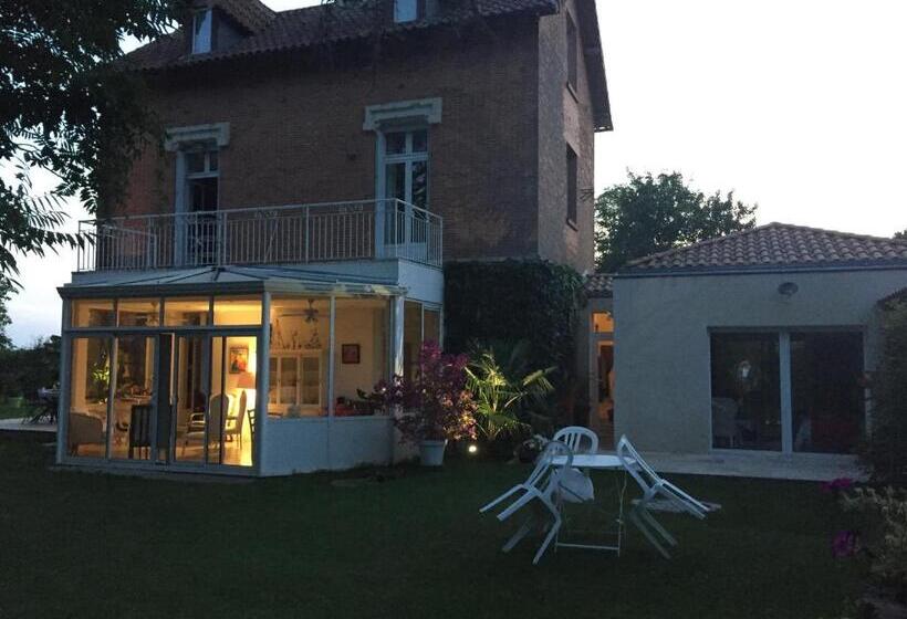 פנסיון La Chambre Colbert