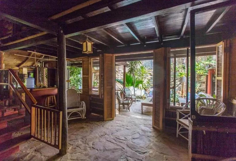 Majatalo La Maison Eco House & Yoga