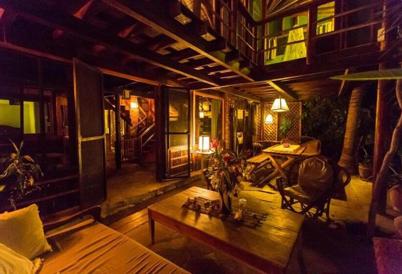 ペンション La Maison Eco House & Yoga