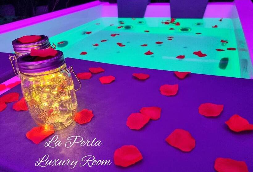 بنسيون La Perla Luxury Room