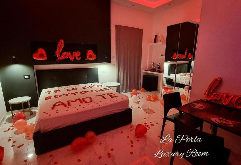 بنسيون La Perla Luxury Room
