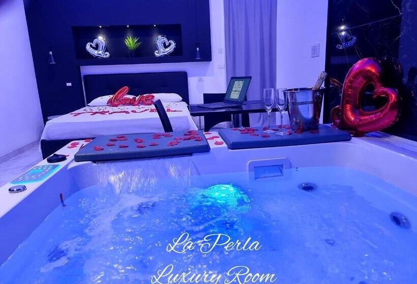 بنسيون La Perla Luxury Room