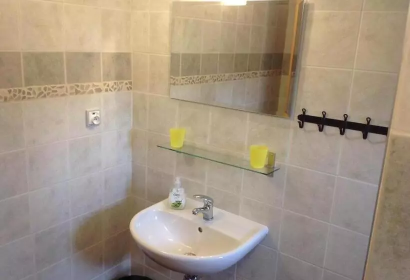 Majatalo Penzion Ida