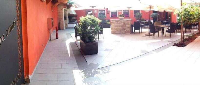 בית מלון כפרי Ai Tre Amici