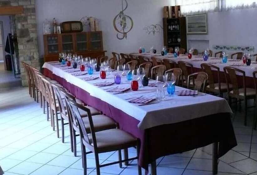 בית מלון כפרי Ai Tre Amici