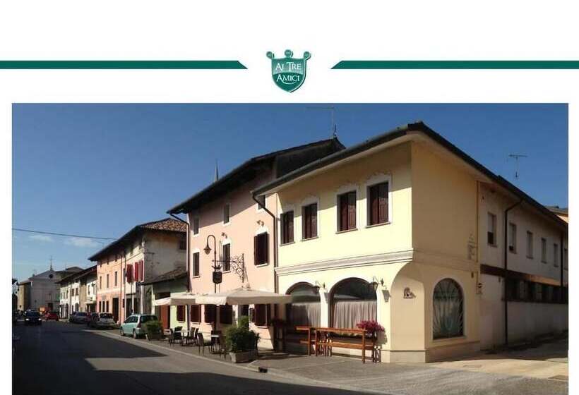 בית מלון כפרי Ai Tre Amici