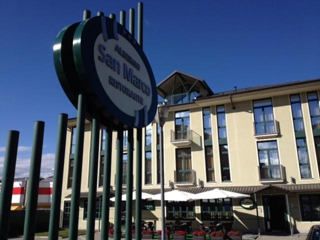 호텔 Albergo Ristorante San Marco