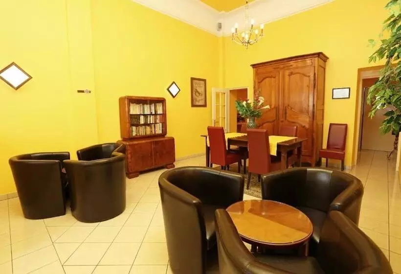 هتل Berlioz Basel Airport