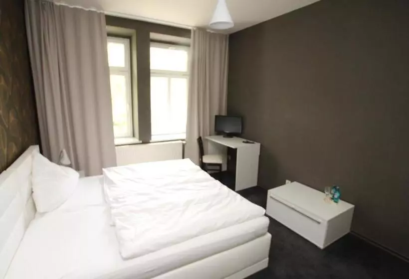 Отель Hostaria Da Marcello