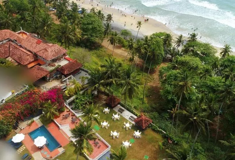 호텔 Getaway Beach Resort Kovalam