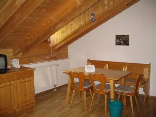 ペンション Haibach Gästehaus