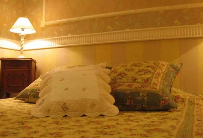 酒店 La Roseraie Biebler