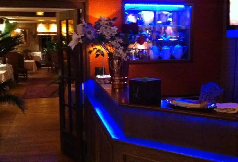 酒店 La Roseraie Biebler