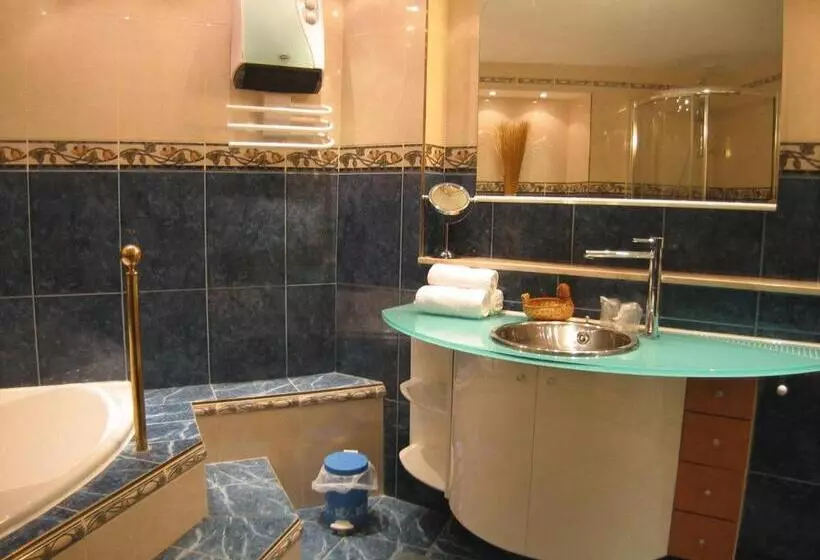 酒店 La Roseraie Biebler