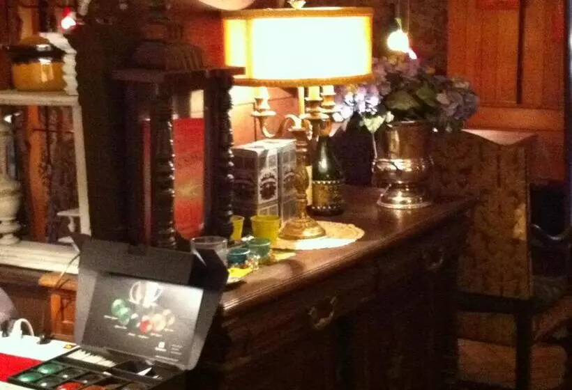 酒店 La Roseraie Biebler