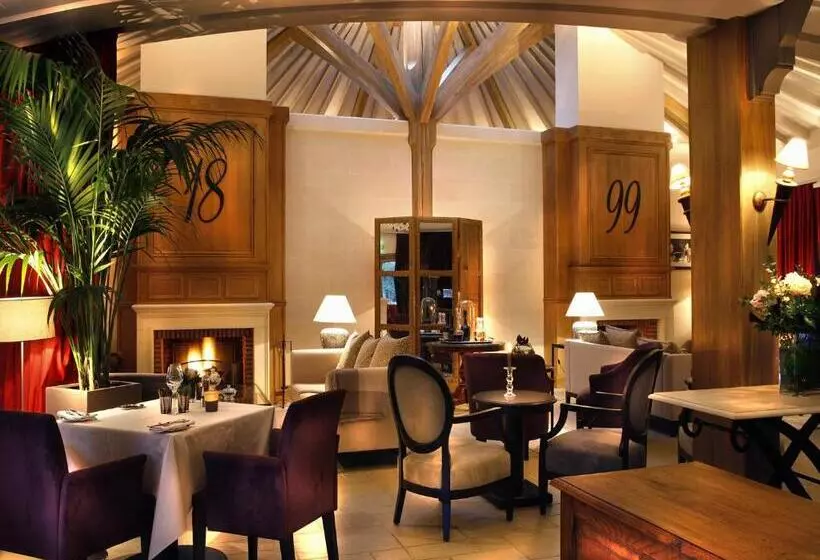 Отель Les Manoirs De Tourgeville