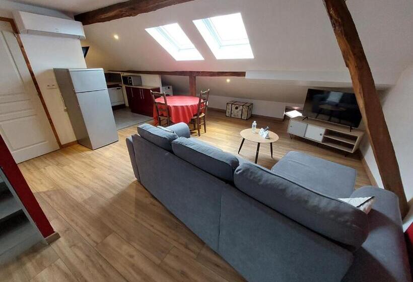 ホテル Logis Hôtel   Les Pasteliers