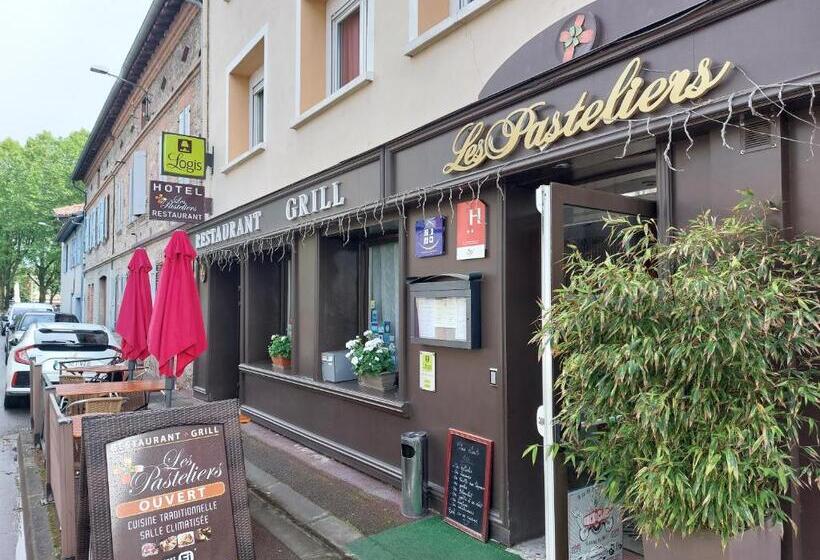 ホテル Logis Hôtel   Les Pasteliers