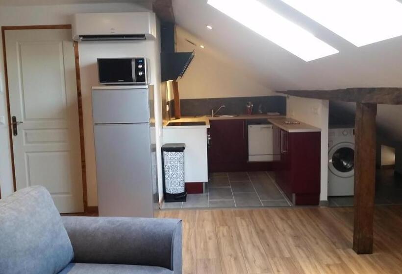 ホテル Logis Hôtel   Les Pasteliers