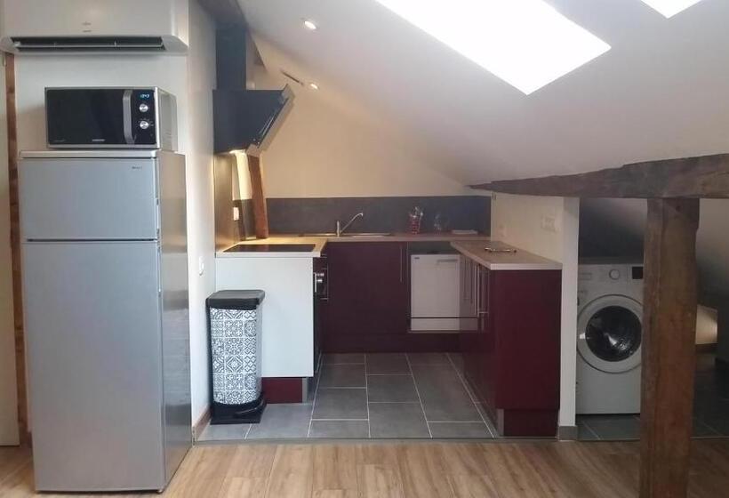 ホテル Logis Hôtel   Les Pasteliers